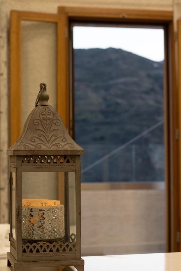 The Mountain House - Authentic Cretan Hideaway - Breathtaking And Nature Views Tourloti Exterior foto