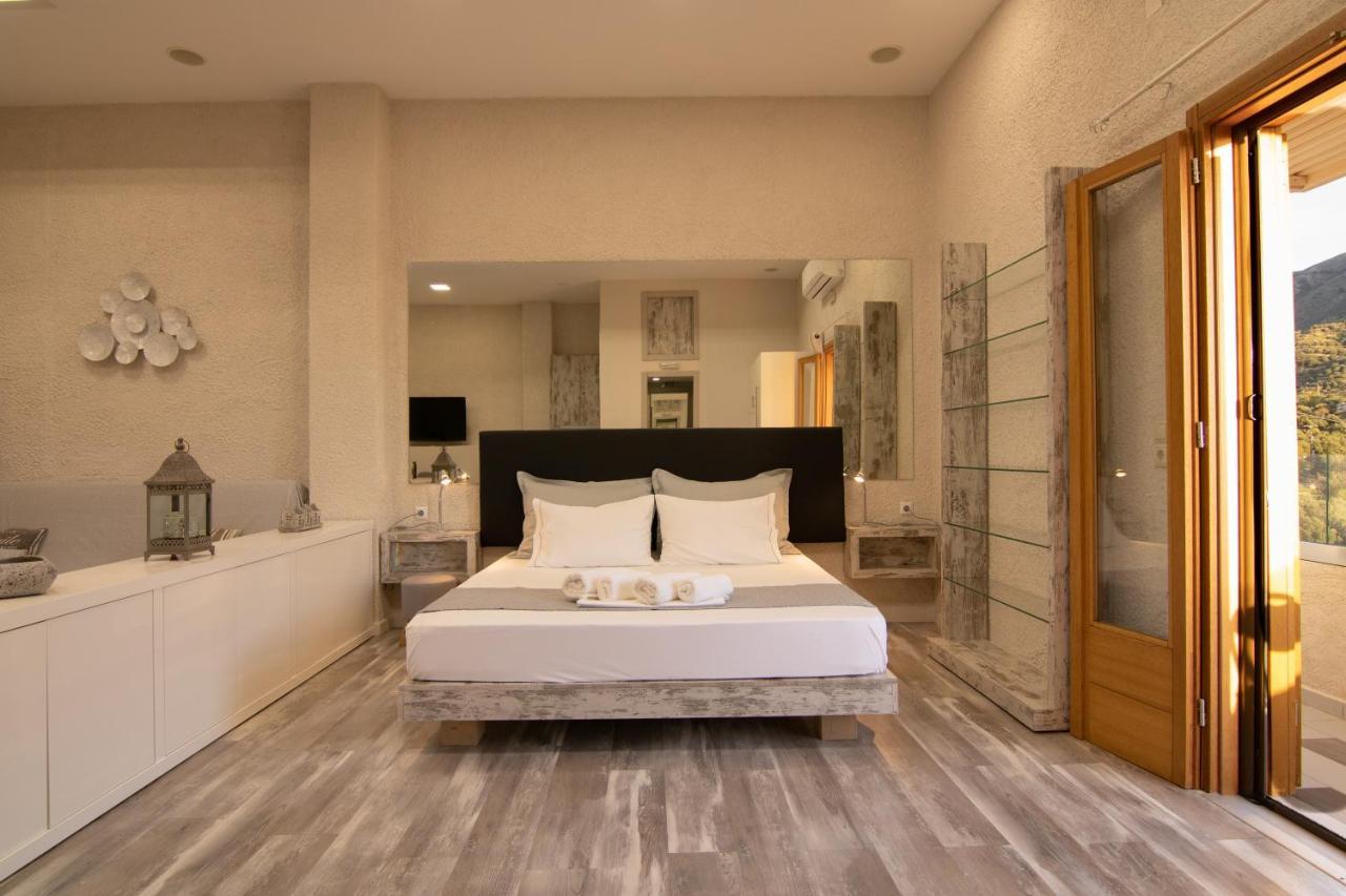 The Mountain House - Authentic Cretan Hideaway - Breathtaking And Nature Views Tourloti Exterior foto